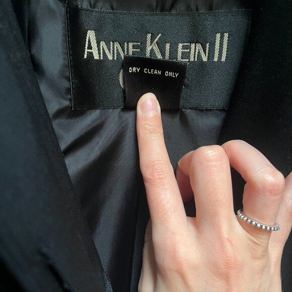 Large Black Trench Coat - Anne Klein 100% Wool - Picture 4 of 10